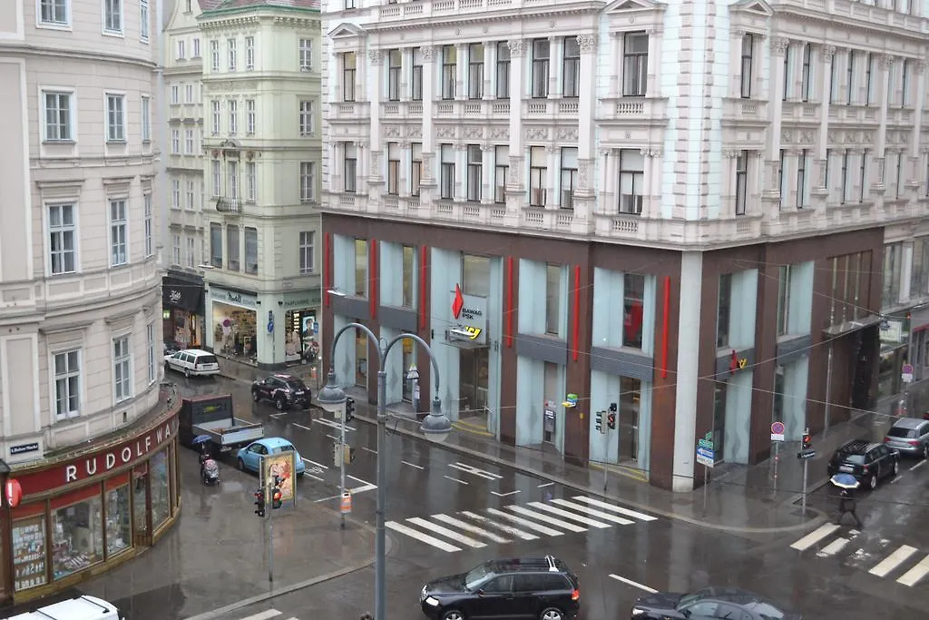 Goldfisch Apartment Hoher Markt Vienna