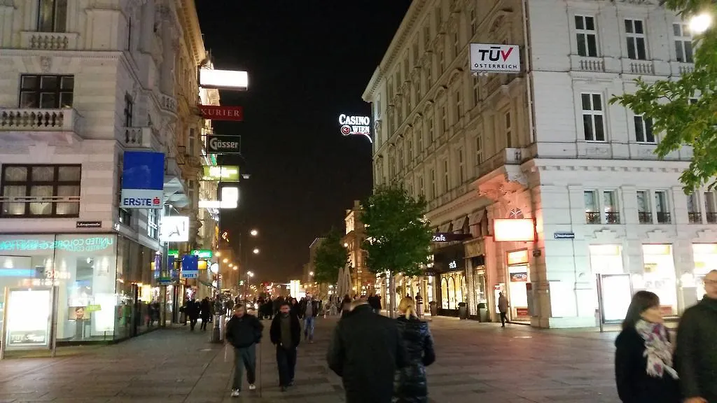 Goldfisch Apartment Hoher Markt Vienna